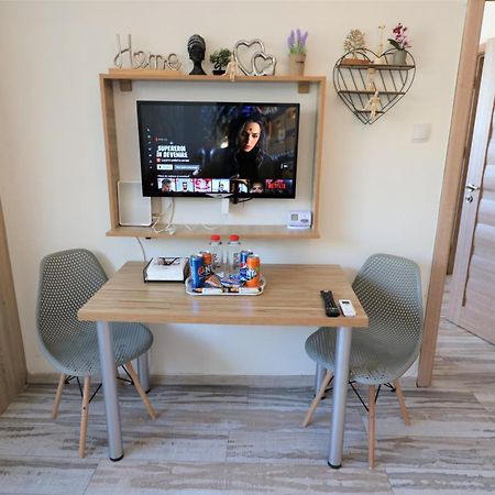 Charming Cozy Apartment - Old Town - Free Minibar Bucureşti Ngoại thất bức ảnh