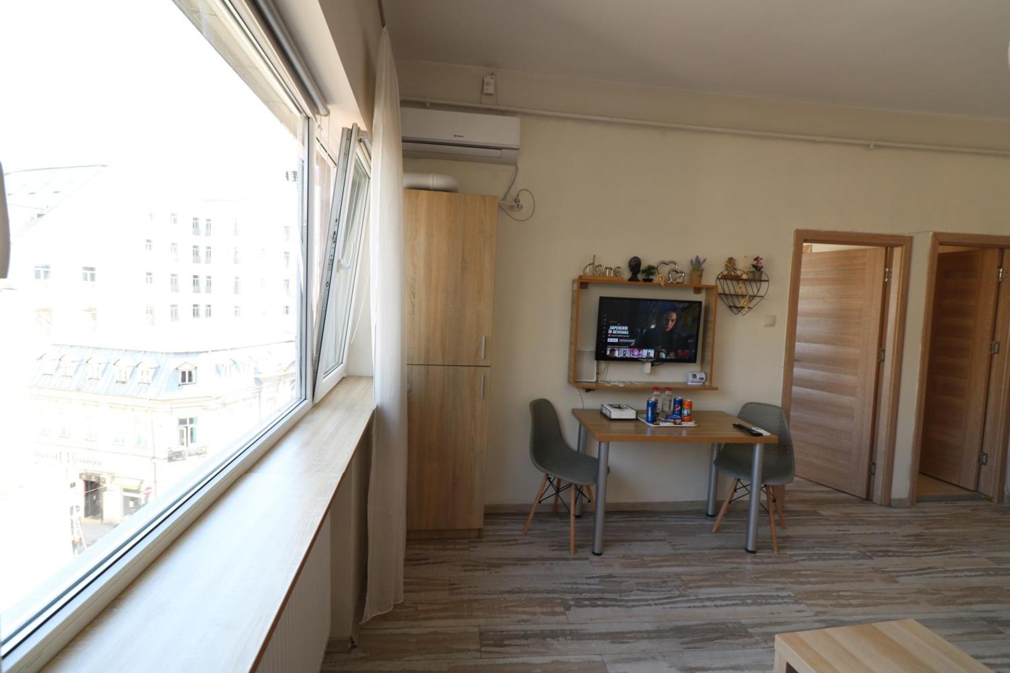 Charming Cozy Apartment - Old Town - Free Minibar Bucureşti Ngoại thất bức ảnh